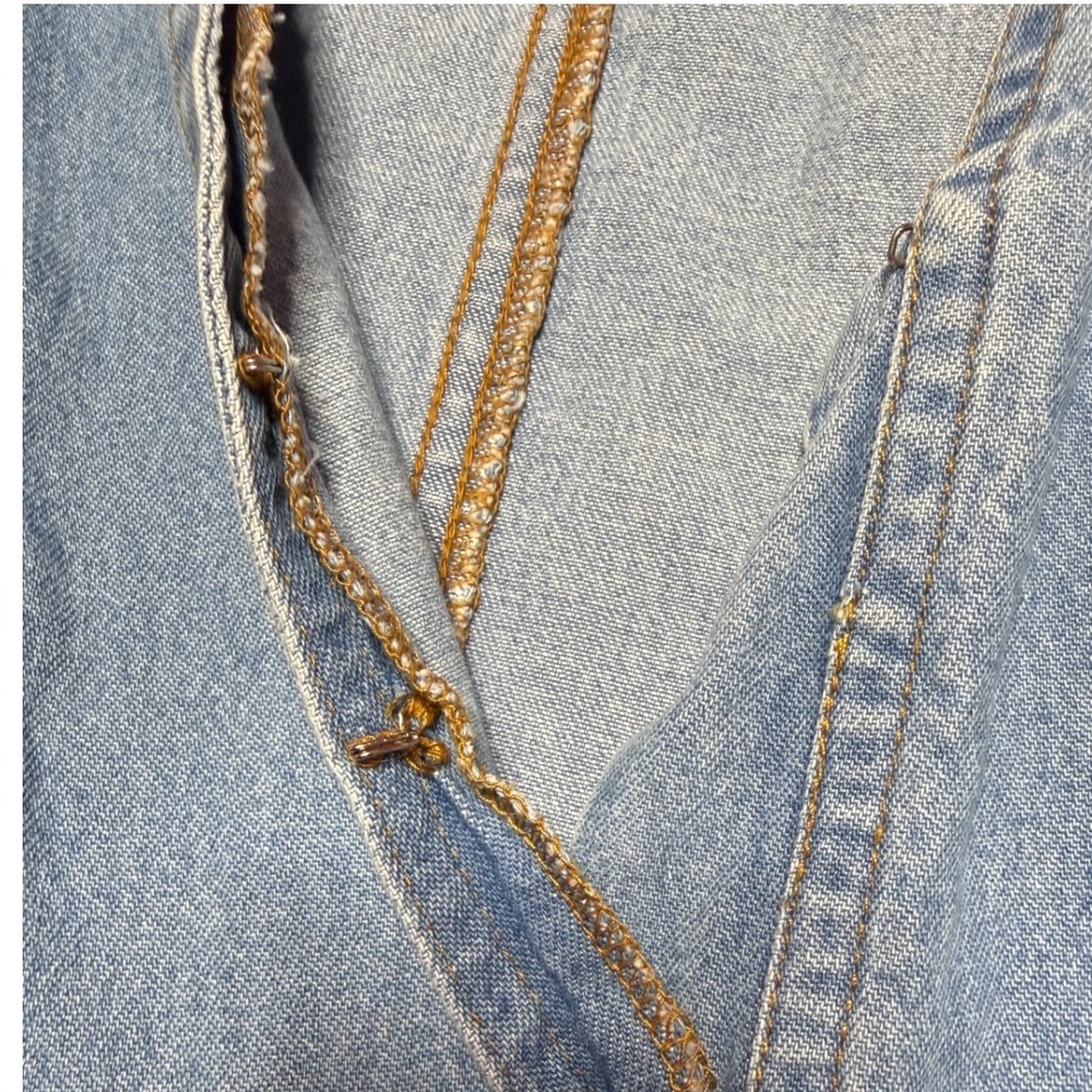 Vintage Metrostyle Women 4 Light Wash Denim Vest V-Neck Jean Top 90s Y2K Blue - Picture 6 of 9